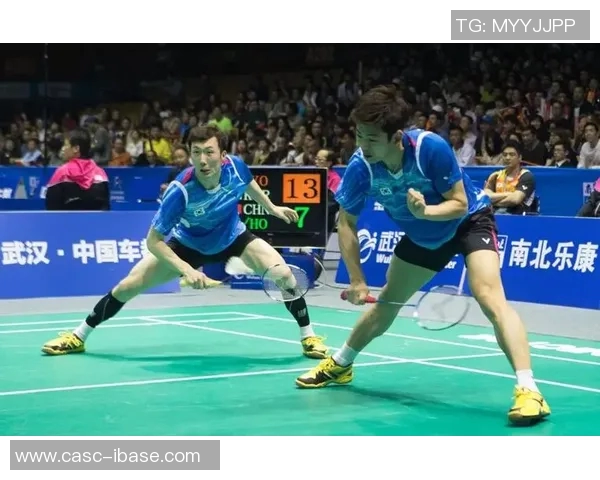 杭州羽毛球队区域防守分析与战术得失探讨 杭州羽毛球队区域防守分析与战术得失探讨