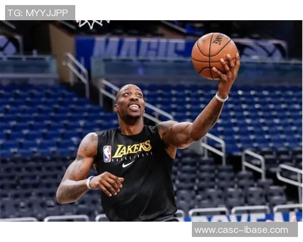 勇士队对阵魔术队霍华德重返赛场展现统治力与激情