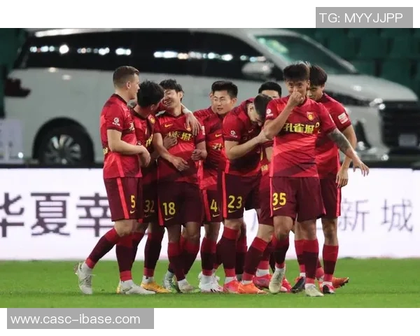 河北华夏幸福迎战新疆队期待精彩对决展现足球魅力与团队精神