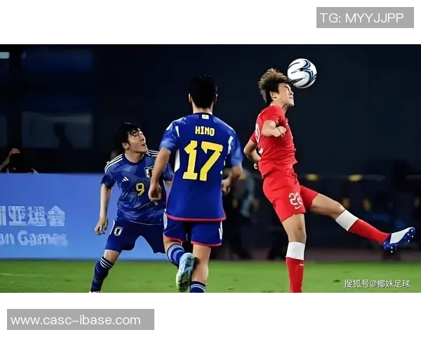 琉球队与冈山绿雌的激烈对决展现足球魅力与团队精神