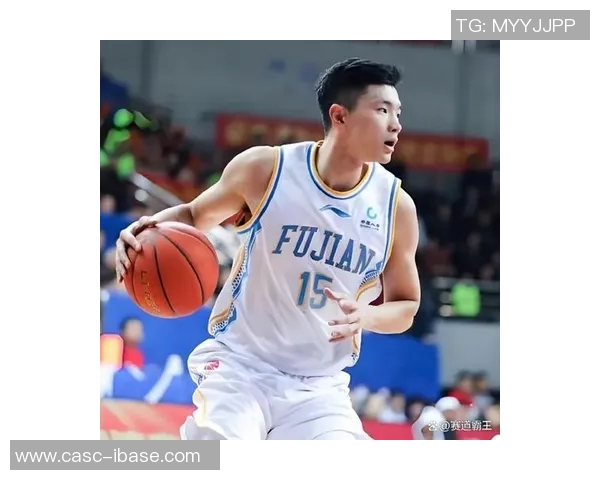 陈林坚：从篮球新星到职业生涯巅峰的奋斗历程与成长故事