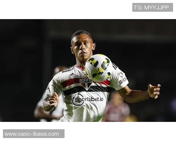 马尔基尼奥斯：从巴西新星到世界顶级后卫的辉煌之路