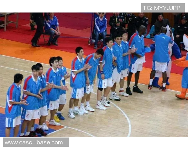 北京首钢与福建男篮激战正酣谁能在CBA赛场上笑到最后 北京首钢与福建男篮激战正酣谁能在CBA赛场上笑到最后