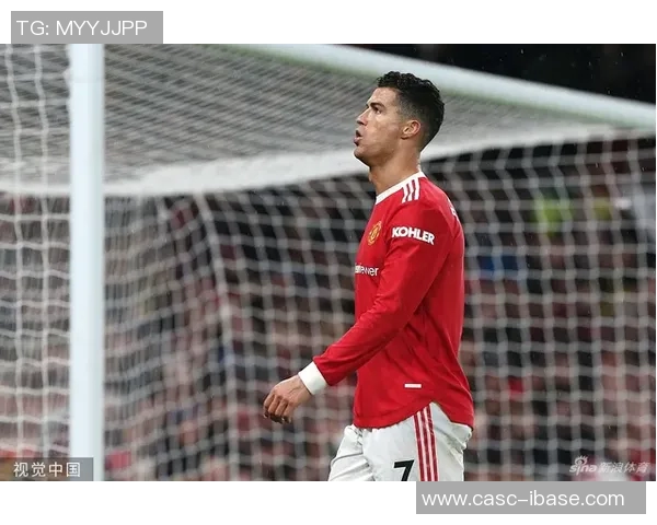 可兰白克的传奇人生与文化影响探讨：从历史到现代的多维视角分析