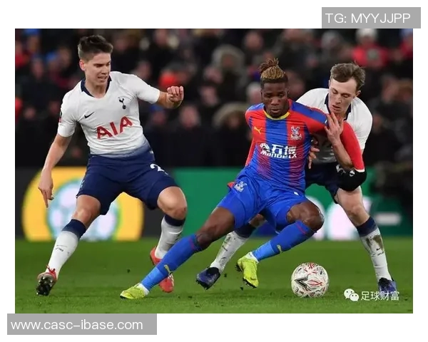 飓风队与克鲁塞罗的激烈对决揭示足球魅力与团队精神的完美结合