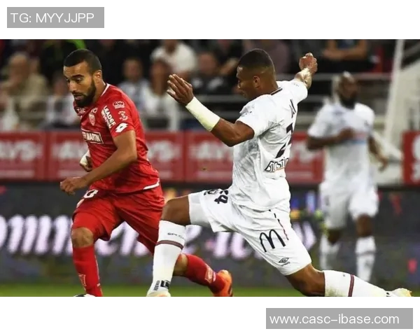 马赛与朗斯比赛因恶劣天气原因被迫取消球迷期待重赛时间安排