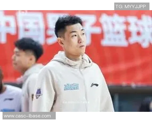 高诗岩的篮球之路:从青涩少年到职业球员的成长历程与心路历程 高诗岩的篮球之路:从青涩少年到职业球员的成长历程与心路历程