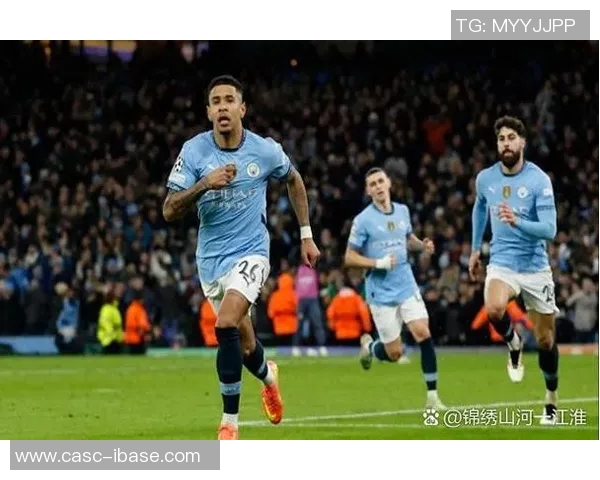 英超巅峰对决曼城与利物浦激战正酣谁能笑到最后