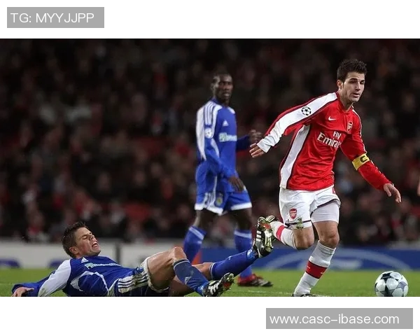 莫尔德与费伦茨的巅峰对决谁能笑到最后探讨战术与球员表现